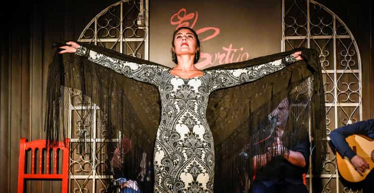 Madrid: Local Flamenco Show at El Cortijo photo 7