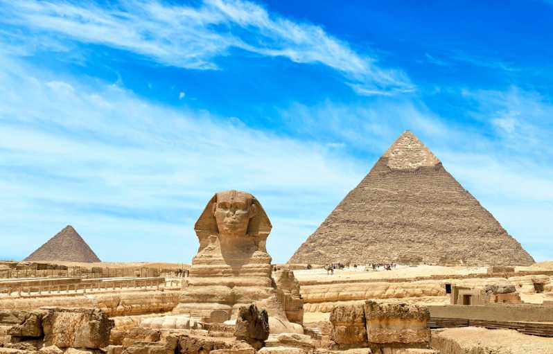 Hurghada: Cairo Pyramids, Sphinx and Egyptian Museum Tour