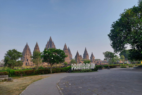 Yogyakarta: Rondleiding door de Prambanan Tempel en Gouden Zonsondergang