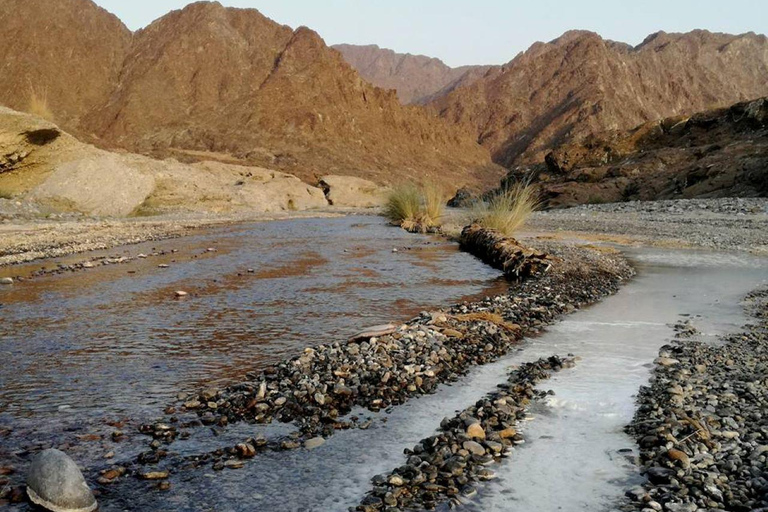 Hele dag naar Wadi Abyadh-Wekan Dorp-Nakhal Fort-Hot Spring