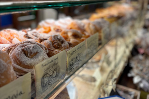 Palma de Mallorca: Private Guided Walking Tour with Tapas