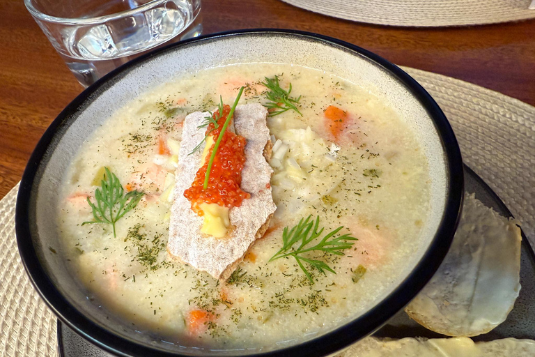 罗弗敦小团体乘坐 33 米古典游艇游览特罗尔峡湾特罗尔峡湾游轮无热水浴缸