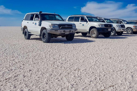 Depuis San Pedro de Atacama : 3 jours d&#039;excursion dans les salines d&#039;UyuniDepuis San Pedro de Atacama : 3 jours de visite des plaines salées d&#039;Uyuni