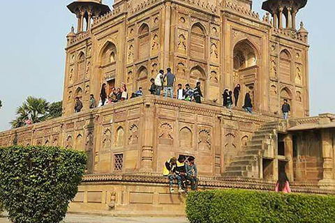 Benarés: Tour privado de Prayagraj de un día completoVaranasi: tour privado de día completo a Prayagraj