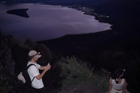 Mauricio: Experiencia inolvidable: Amanecer en la montaña Le Morne¡Mágica excursión al amanecer hasta la cima de Le Morne!