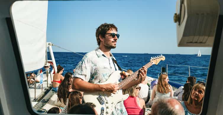 Barcelona: Sunset Catamaran Cruise with Live Music photo 9