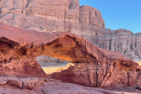 Wadi Rum: Hidden Valleys Tour with Bedouin Lunch