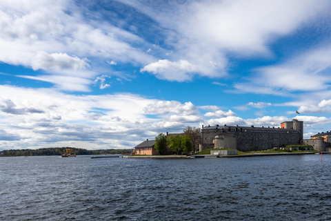 Stockholm: Archipelago Tour with Swedish Fika
