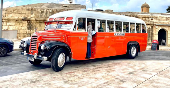 Valletta: Sunday Vintage Bus to Marsaxlokk