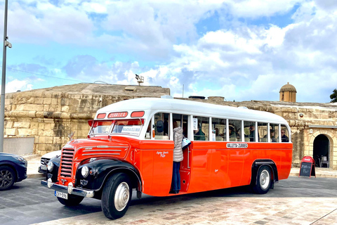 Valletta: Sonntags-Oldtimer-Bus nach Marsaxlokk