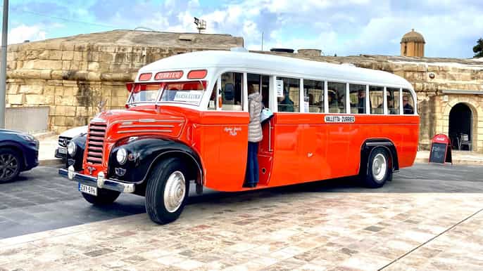 Valletta: Sonntags-Oldtimer-Bus nach Marsaxlokk