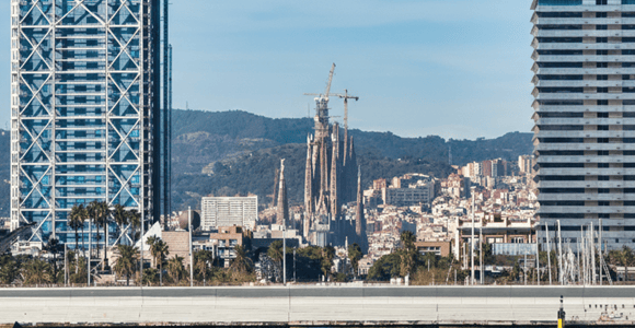 Barcelona: 1-Hour Skyline Sailing Tour with Captain