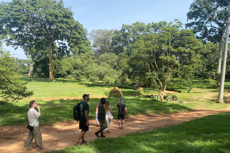 Entebbe: City Guided Walking Tour, Gardens & Uganda Rolex