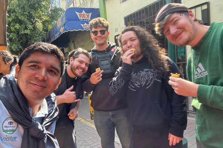 Lima: Market Tour with Tastings and Chinatown Visit