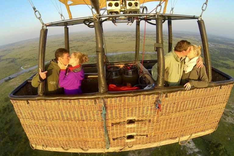 Safari di 3 giorni nel Masai Mara con esperienza di volo in mongolfiera