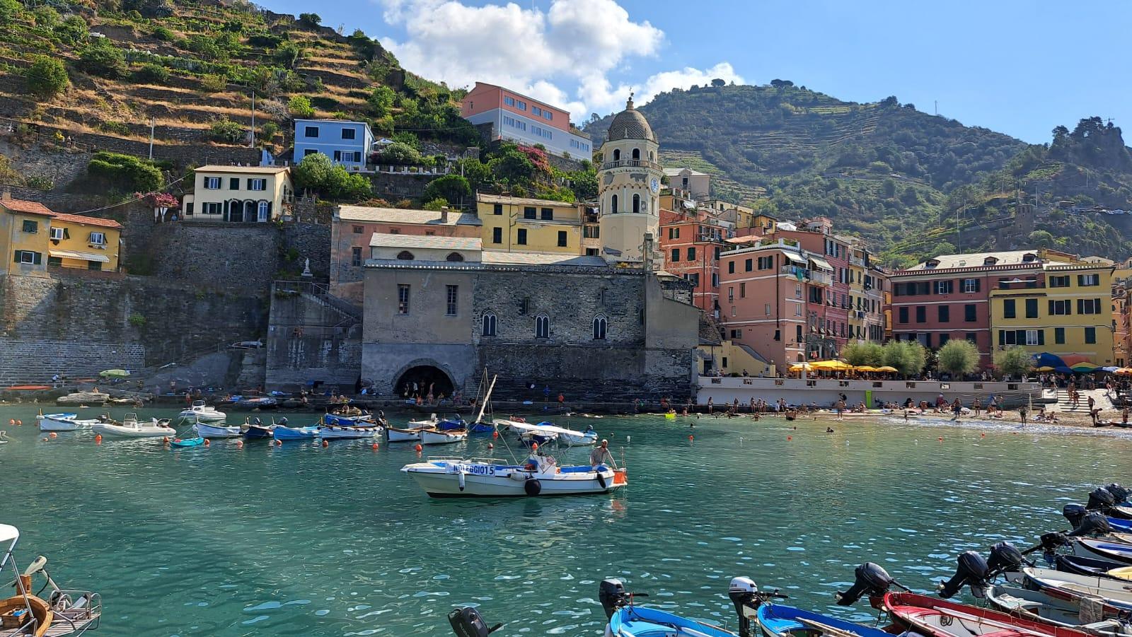 Vernazza: Cinque Terre-Kreuzfahrt mit optionalem Aperitif bei Sonnenuntergang