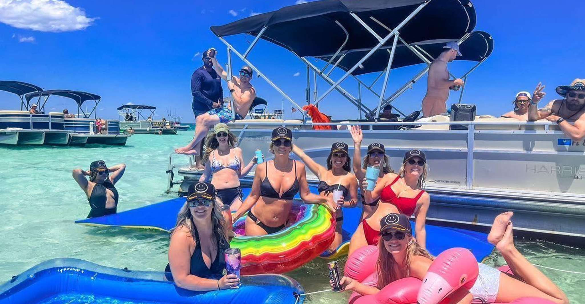 Bateau de la fête Pontoon avec capitaine, privé jusqu'à 12ppl - Hizvo
