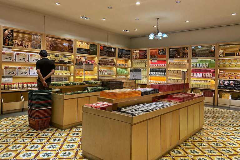 Kuala Lumpur: tour de 1 día por la ciudad y las cuevas de BatuShared Tour: Meet at Location