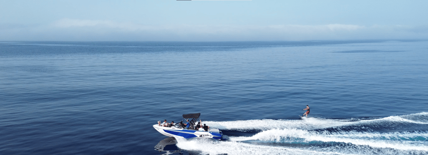 Expérience WAKEBOARD en bateau privé à Saint-Cyr-sur-Mer