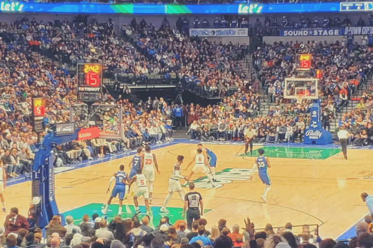 Dallas: ingresso para jogo de basquete do Dallas MavericksAssentos econômicos