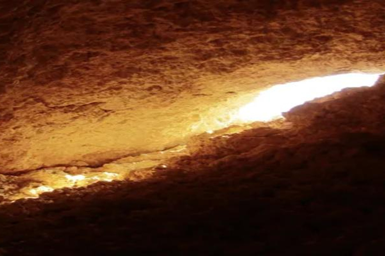 DOHA: Ein Besuch im Musfir Sinkhole KatarDOHA: Besuch im Musfir-Sinkhole in Katar