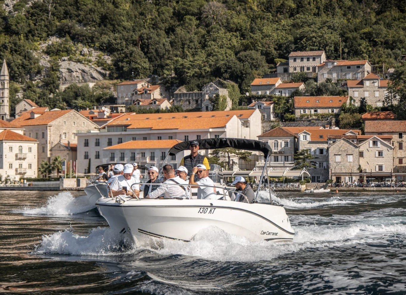 Kotor: Tur til Den Blå Grotte, ubådebasen og Lady of the Rocks
