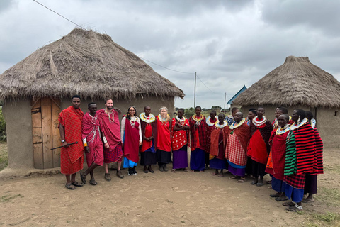 Arusha: Noche en una aldea masái.