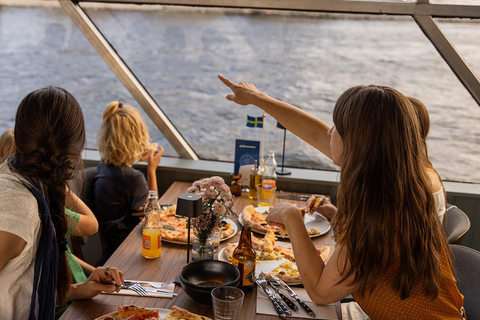 Stockholm: City Cruise with Fresh Pizza Cruise with fresh VEGAN Pizza Funghi