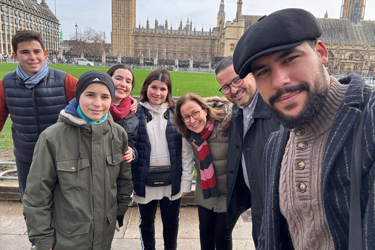 London: Buckingham Palace & Changing of the Guard Experience