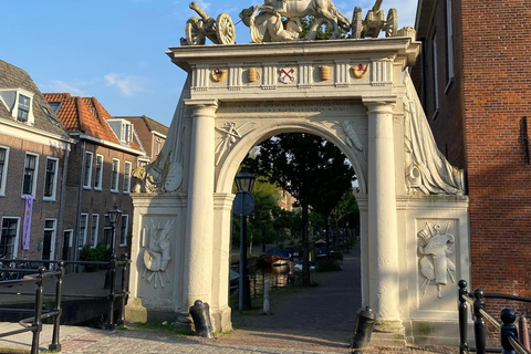 Leiden: Historical and Fun City Tour in German, English or Dutch Leiden: City tour in Dutch