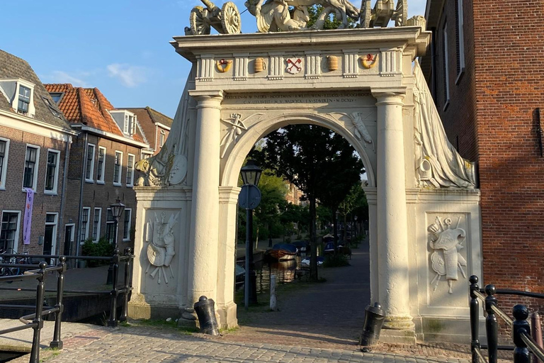 Leiden: Historical and Fun City Tour in German, English or Dutch Leiden: City tour in Dutch