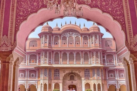 Cultuurwandel- en foodtour met gids in Jaipur.wandeltocht met gids in Jaipur met bloemenmarkt