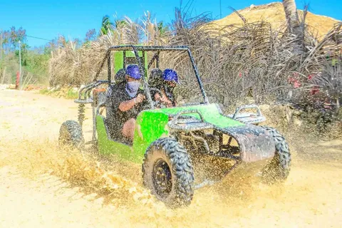 Excursão de meio dia em buggy e cenote na praia: Punta Cana
