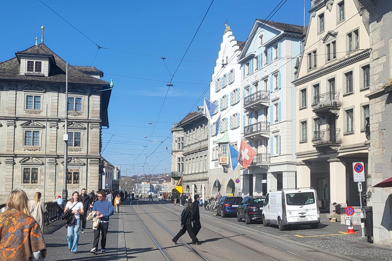 Zurich: Old Town, Lake Cruise, & Lindt Chocolate Tour
