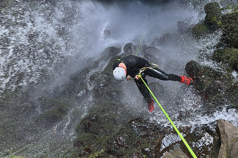 ماديرا: مغامرة ريبيرا فوندا المتقدمة للتجديف