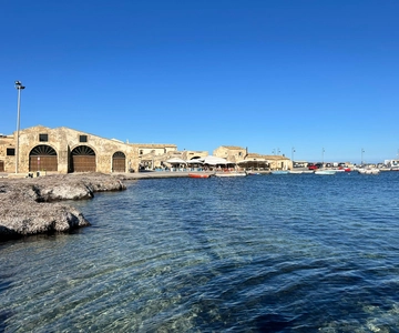 Avola: Private Boat Tour to Marzamemi & Ciriga Sea Stacks