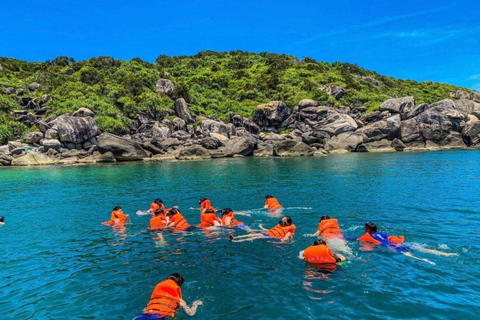 Cham Island: Experience Snorkeling and Lunch In A Day Tour Cham Island: Pickup at Cua Dai Port