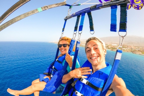 Soma Bay : Excursion sur l'île d'Orange avec plongée en apnée et parachute ascensionnelDepuis Soma Bay Tour avec visite privée