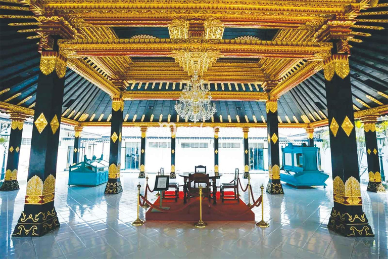 Yogyakarta: Sultanspalast, Wasserschloss &amp; KochkursSultan-Palast, Tamansari &amp; Kochkurs