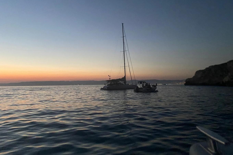 Marsylia: Podwodny skuter o zachodzie słońca i kolacja na łodzi