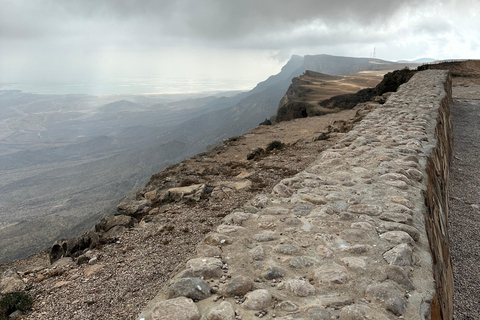 Salalah: Wadi Derbat, Jabal Samhan, &amp; Sinkhole Private Tour