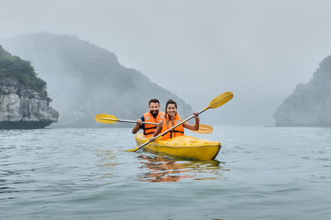 Desde Hanói: barco de lujo día completo por bahía de Halong