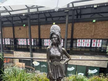 London: Amy Winehouse Camden Town Walking Tour