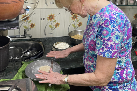 MUMBAI: Indian Cooking Class with Pickup and Drop-Off