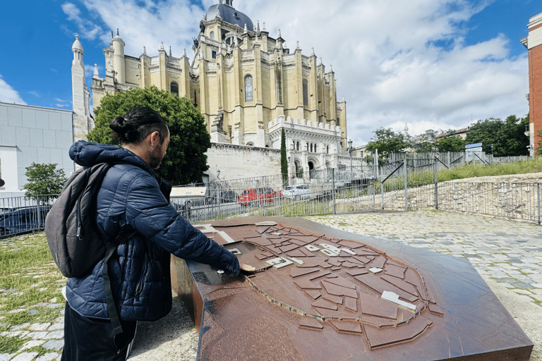 Madrid Magical: Best Hidden Gems and Views Small Group Tour Madrid Magic Tour in Spanish