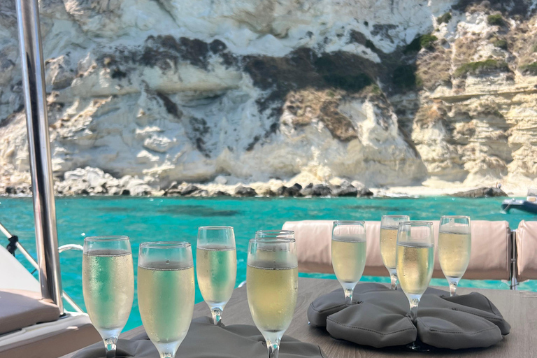 Cagliari: Catamaran Tour, Swimming, Snorkeling, & Prosecco Cagliari: Sailing Tour with Snorkeling and a Prosecco Toast