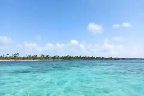 San Pedro: Mexico Rocks and Tres Cocos Snorkeling Boat Tour