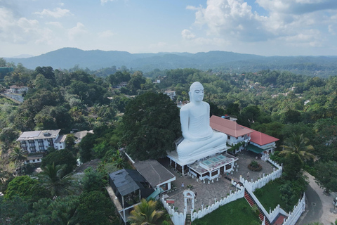 Kandy: Tuk Tuk Tour with Drone Photos and Videos
