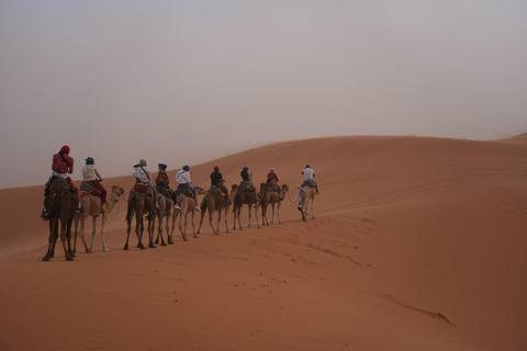 Tour di 3 giorni nel Sahara da Marrakech a Fez attraverso il deserto di MerzougaAccampamento nel deserto di lusso