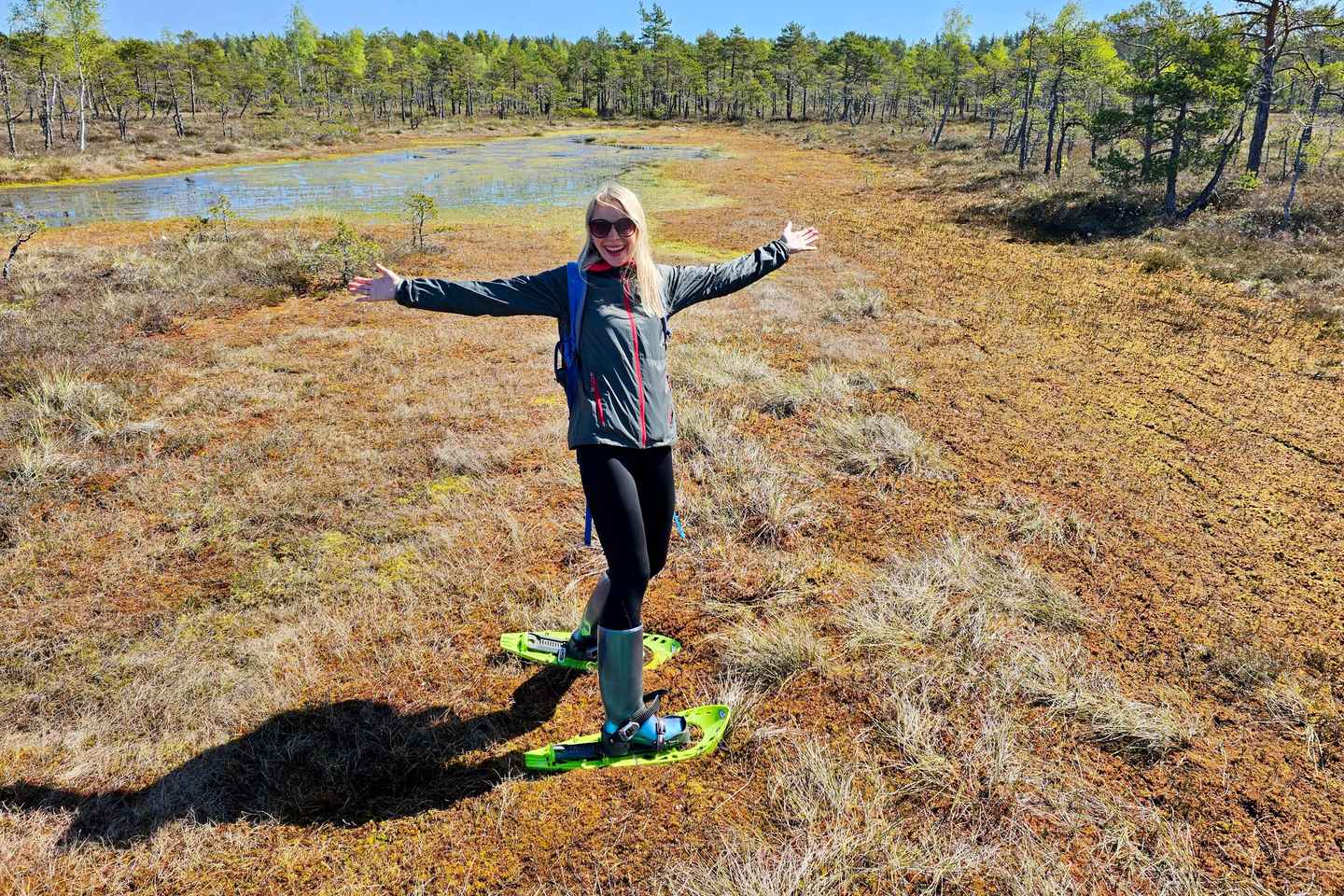 凯梅里沼泽探险：穿越沼泽，体验泥炭鞋之旅